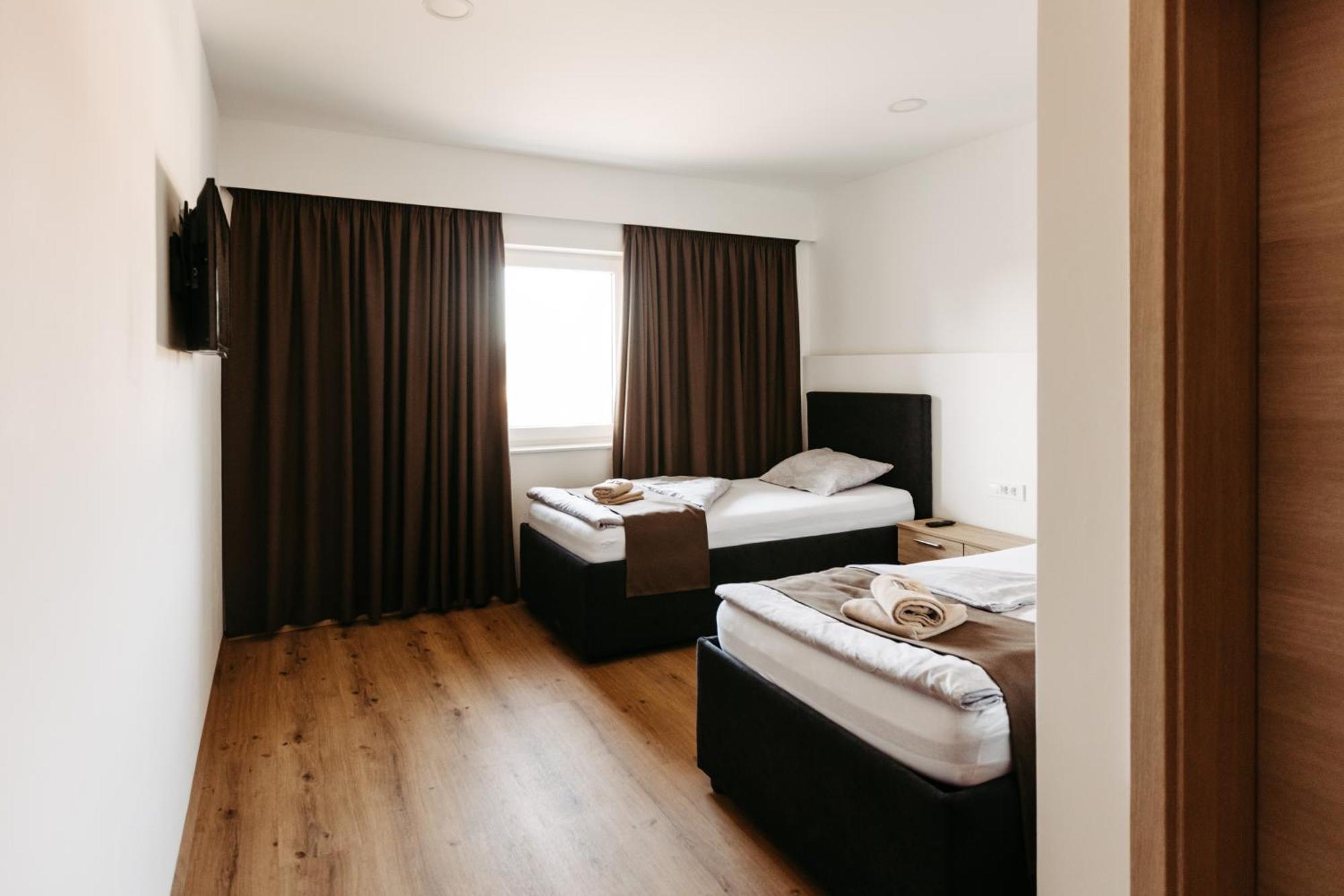 Hotel Murat プトゥイ エクステリア 写真