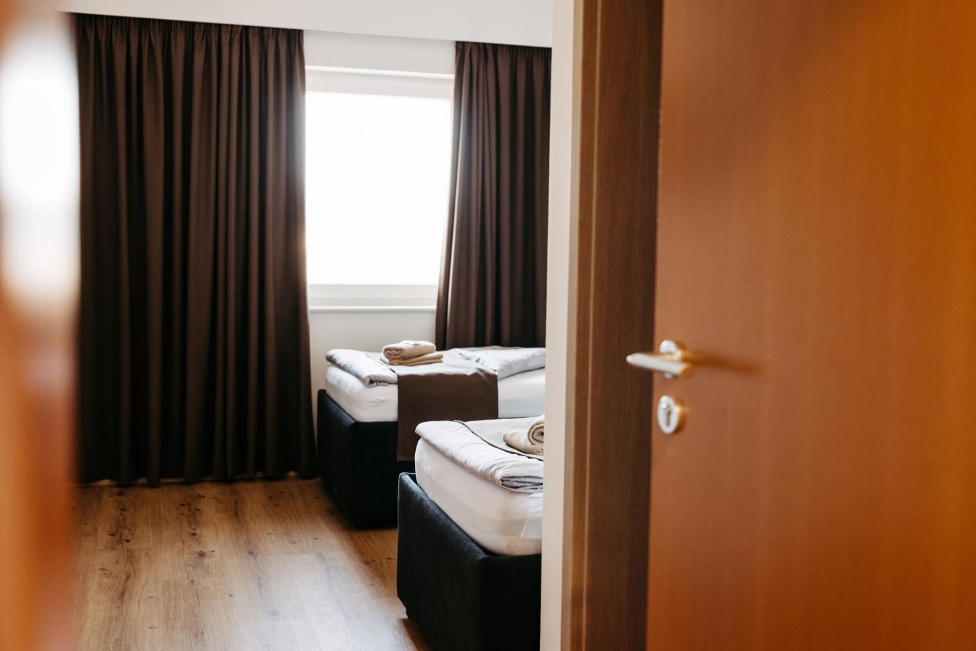 Hotel Murat プトゥイ エクステリア 写真